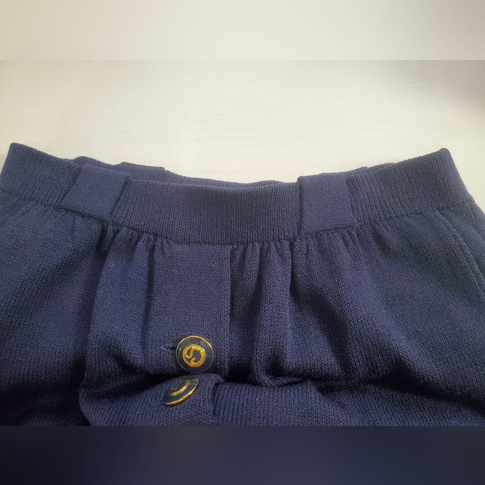 St John Women's 6 Blue Santana Knit Skirt 28" Waist 32" Waist Buttons Pockets - Picture 4 of 5